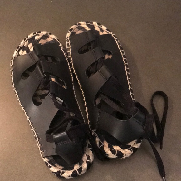 Mia Shoes - MIA Black and White Gladiator Sandals Mia Shoes - MIA Black and White Gladiator Sandals